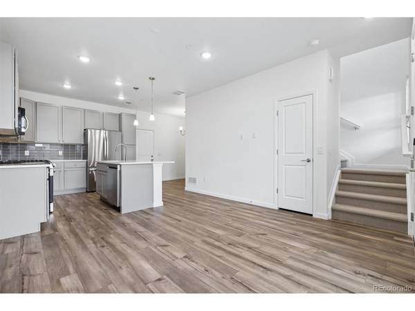 6690 Merseyside, Castle Pines, CO 80108