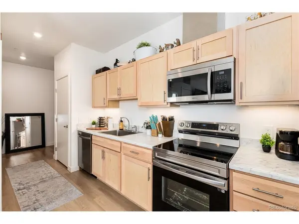 5702 Central Park #306, Denver, CO 80238