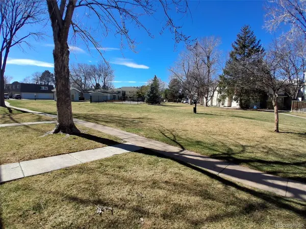 1135 S Oneida #A, Denver, CO 80224