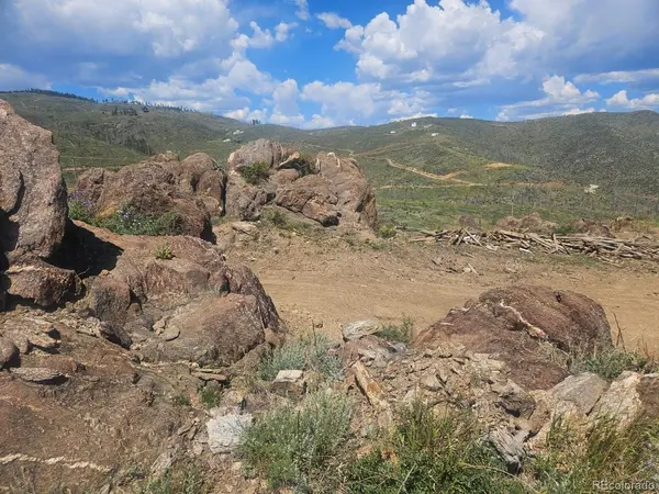 654 Hernia Hill, Bellvue, CO 80512
