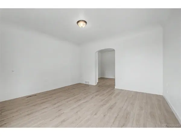 1555 N Monroe, Loveland, CO 80538
