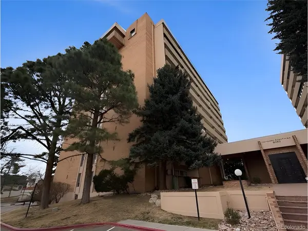 8060 E Girard #813, Denver, CO 80231