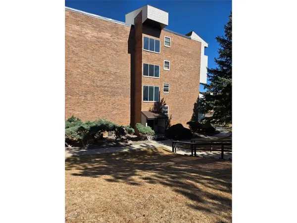 1250 Golden #305, Golden, CO 80401