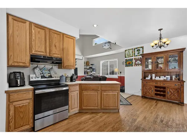 9770 Red Oakes, Littleton, CO 80126