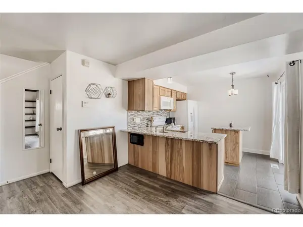 2621 S Xanadu #B, Aurora, CO 80014