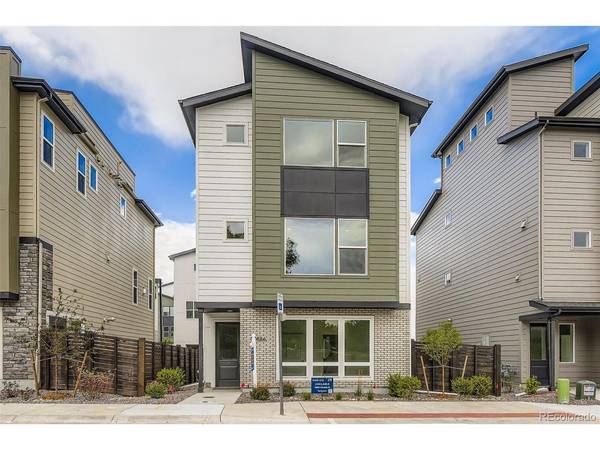 10886 E Hinsdale, Centennial, CO 80112