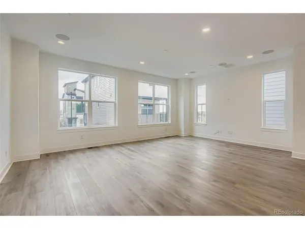 10886 E Hinsdale, Centennial, CO 80112