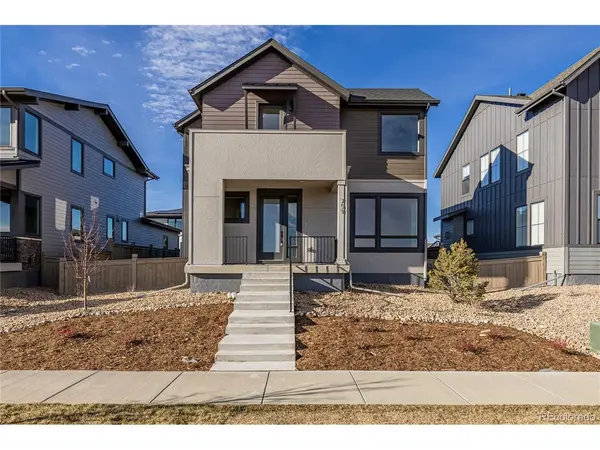 759 Mountain, Longmont, CO 80503