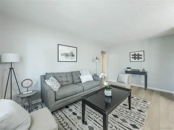 1713 Jamaica, Aurora, CO 80010