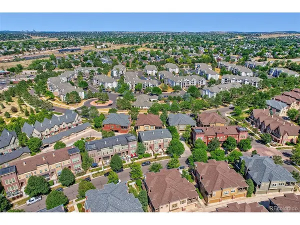 609 W Burgundy #B, Highlands Ranch, CO 80129