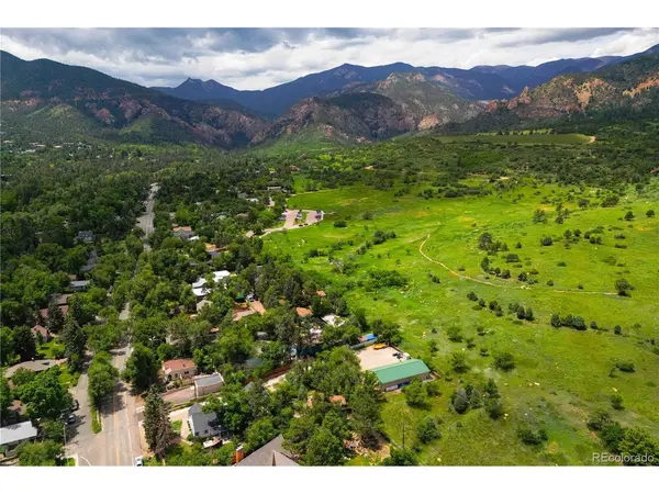1414 Cheyenne, Colorado Springs, CO 80906