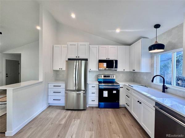 9633 W Elmhurst, Littleton, CO 80128