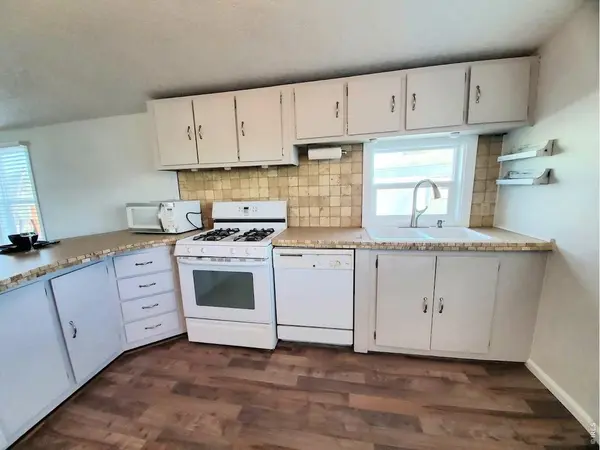 221 W 57th #B32, Loveland, CO 80538