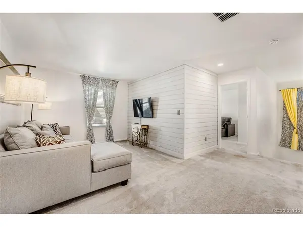 25060 E Maple, Aurora, CO 80018