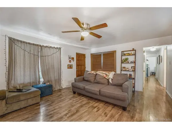 9842 W 22nd, Lakewood, CO 80215