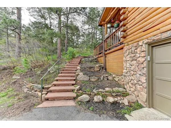 8752 S Ault, Morrison, CO 80465