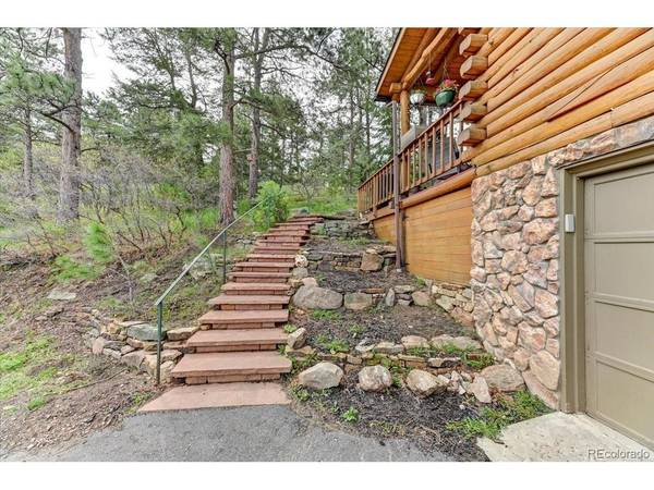 8752 S Ault, Morrison, CO 80465