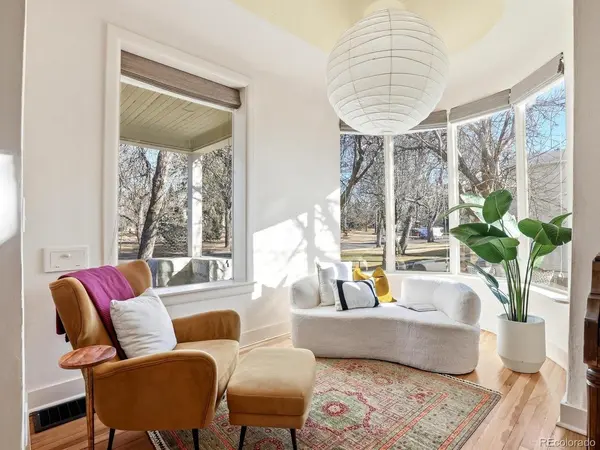 935 Monaco, Denver, CO 80220
