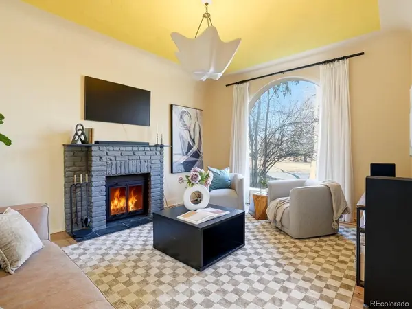 935 Monaco, Denver, CO 80220