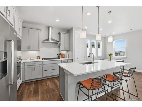 8697 Middle Fork, Littleton, CO 80125