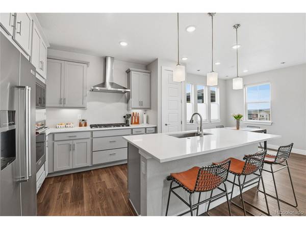 8697 Middle Fork, Littleton, CO 80125