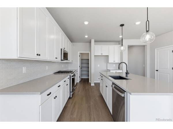 24382 E Atlantic, Aurora, CO 80016