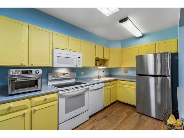 9155 E Center #3B, Denver, CO 80247