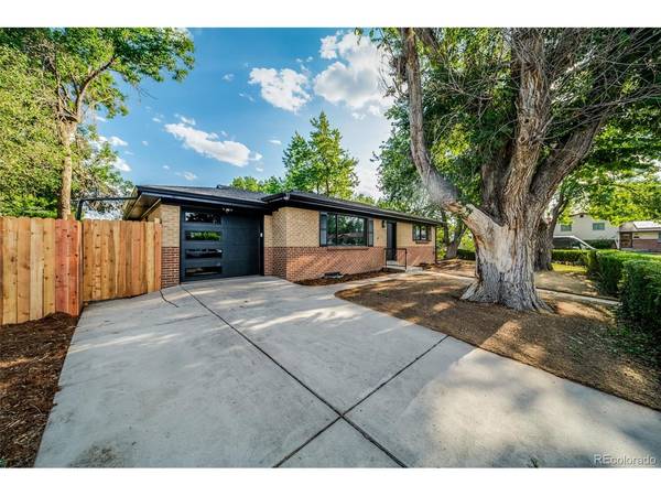 5594 W Iowa, Denver, CO 80232