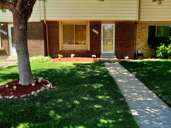 1227 S Uvalda, Aurora, CO 80012