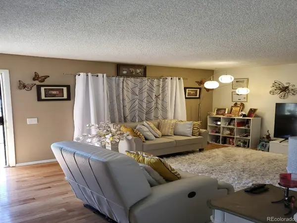 1227 S Uvalda, Aurora, CO 80012