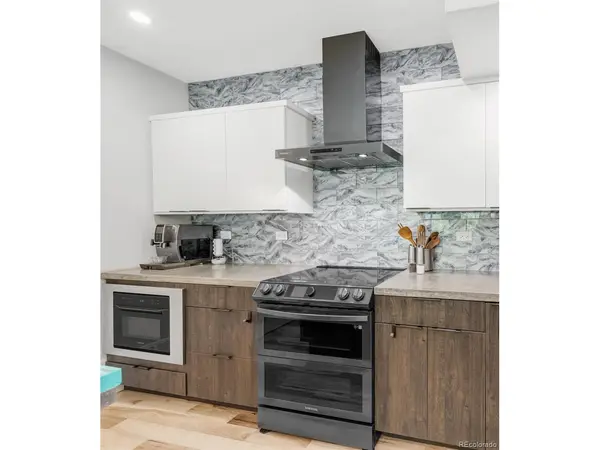 3295 Blake #102, Denver, CO 80205