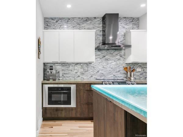 3295 Blake #102, Denver, CO 80205