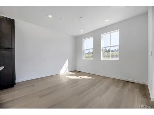 7679 S Mobile, Centennial, CO 80018