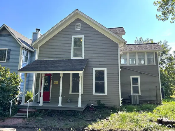 832 Louisiana ST, Lawrence, KS 66044