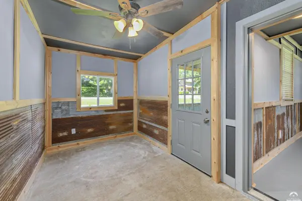 1001 Laurel ST, Pleasanton, KS 66075