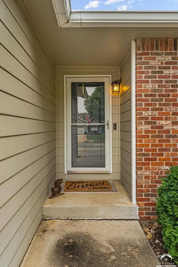 1016 Andover ST, Lawrence, KS 66049