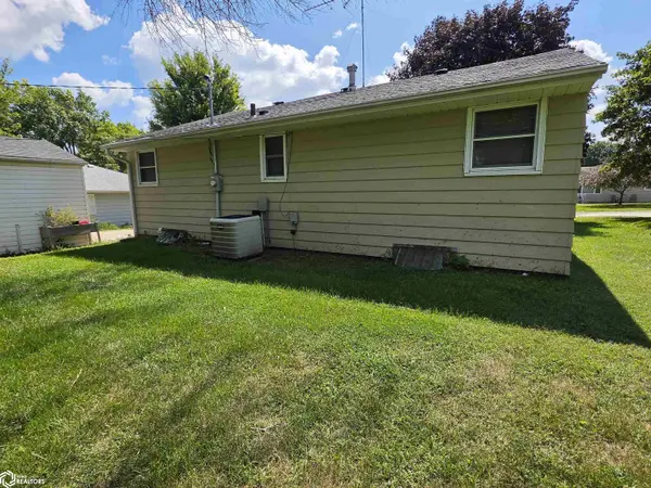 514 W 20Th ST, Carroll, IA 51401