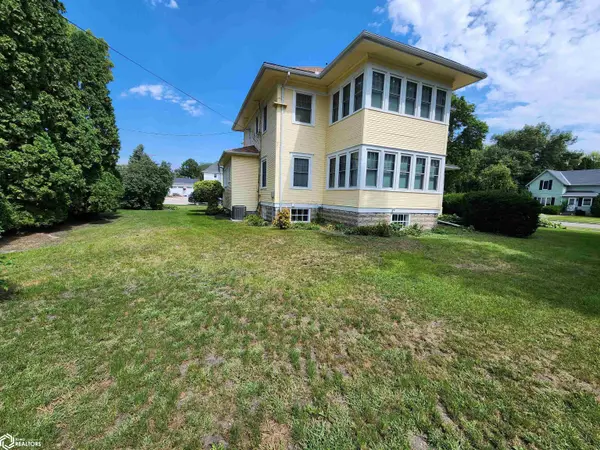 317 N Main ST, Buffalo Center, IA 50424