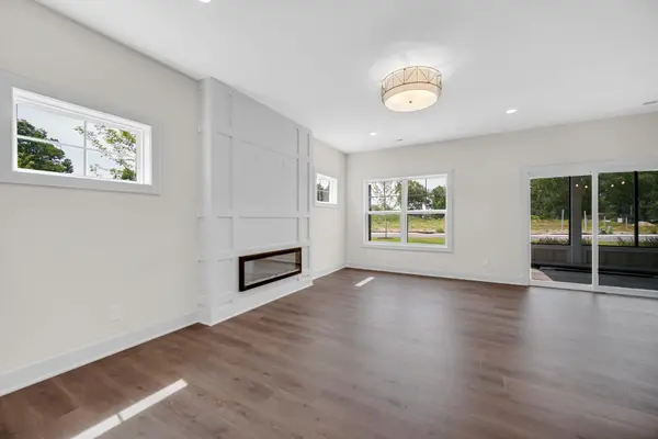 17 Moorebrooke RD, Michigan City, IN 46360
