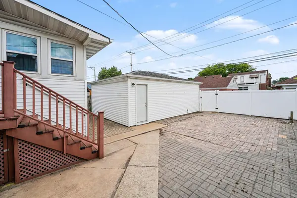 2111 Stanton Avenue, Whiting, IN 46394