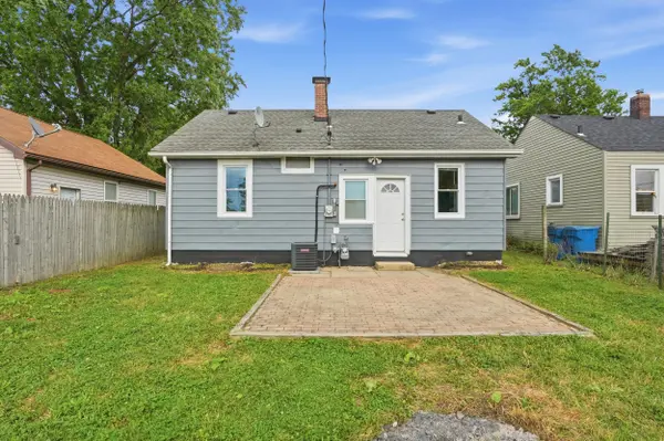 8314 Gordon DR, Highland, IN 46322
