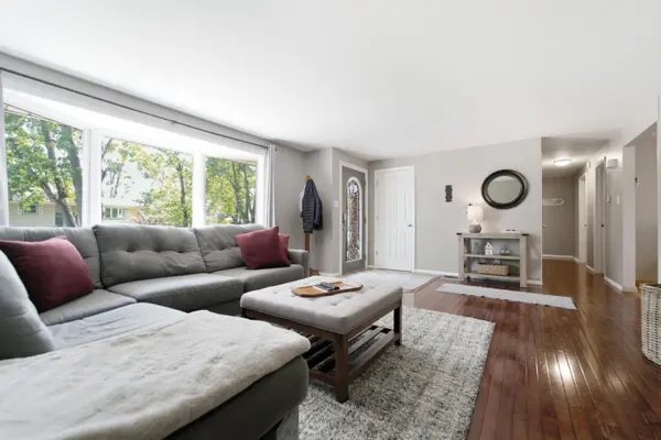 512 Mary Lane, Crown Point, IN 46307