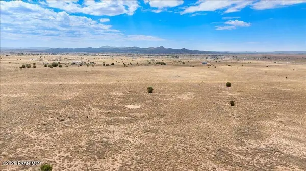 3341 W Limestone DR, Paulden, AZ 86334