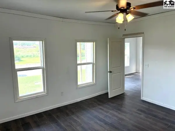 125 W 3rd St, Florence, KS 66851