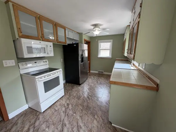512 FAIRVIEW WAY, Shawano, WI 54166