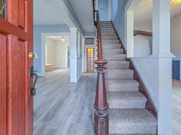 825 N 7th St, Arkansas City, KS 67005