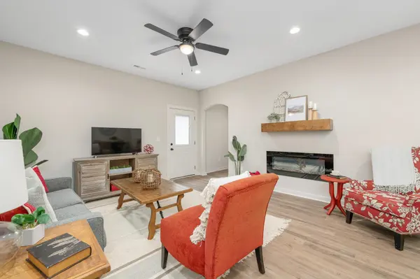 2865 S Cedar Crest Ct, Wichita, KS 67215