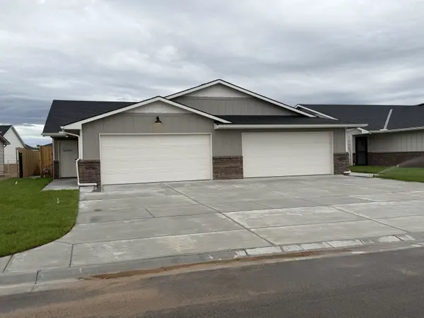 2865 S Cedar Crest Ct, Wichita, KS 67215