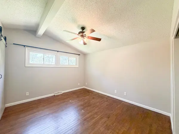 1008 Rainbow Drive, Salina, KS 67401
