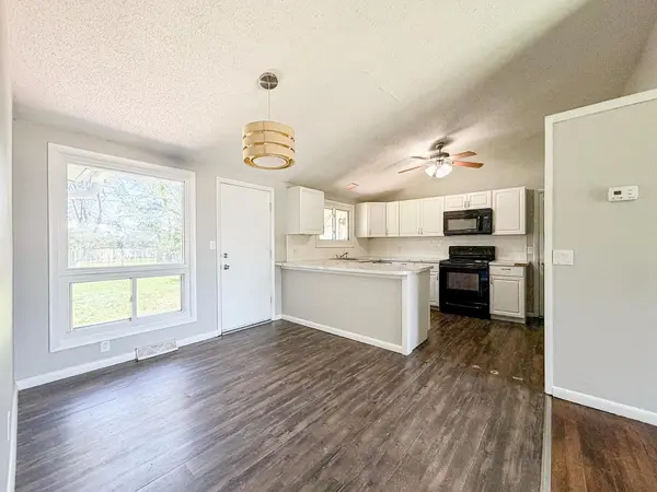 1008 Rainbow Drive, Salina, KS 67401